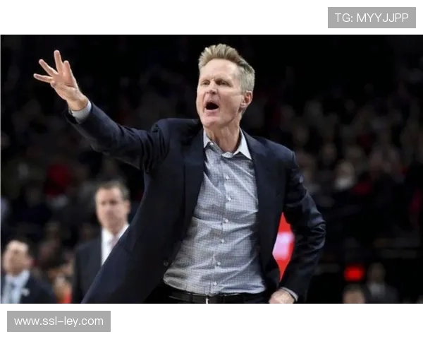 科尔谈执教演变:现在不再喊具体战术,注重空间与多打少处理