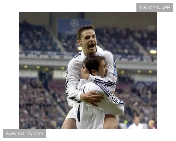 莫伦特斯直言皇马战术不当:过度依赖球星个人能力